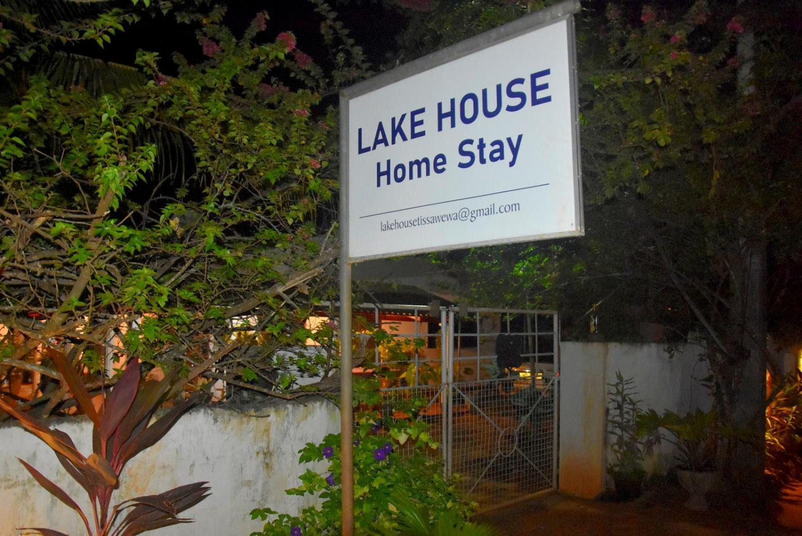 Lake House Homestay Anuradhapura Exterior foto