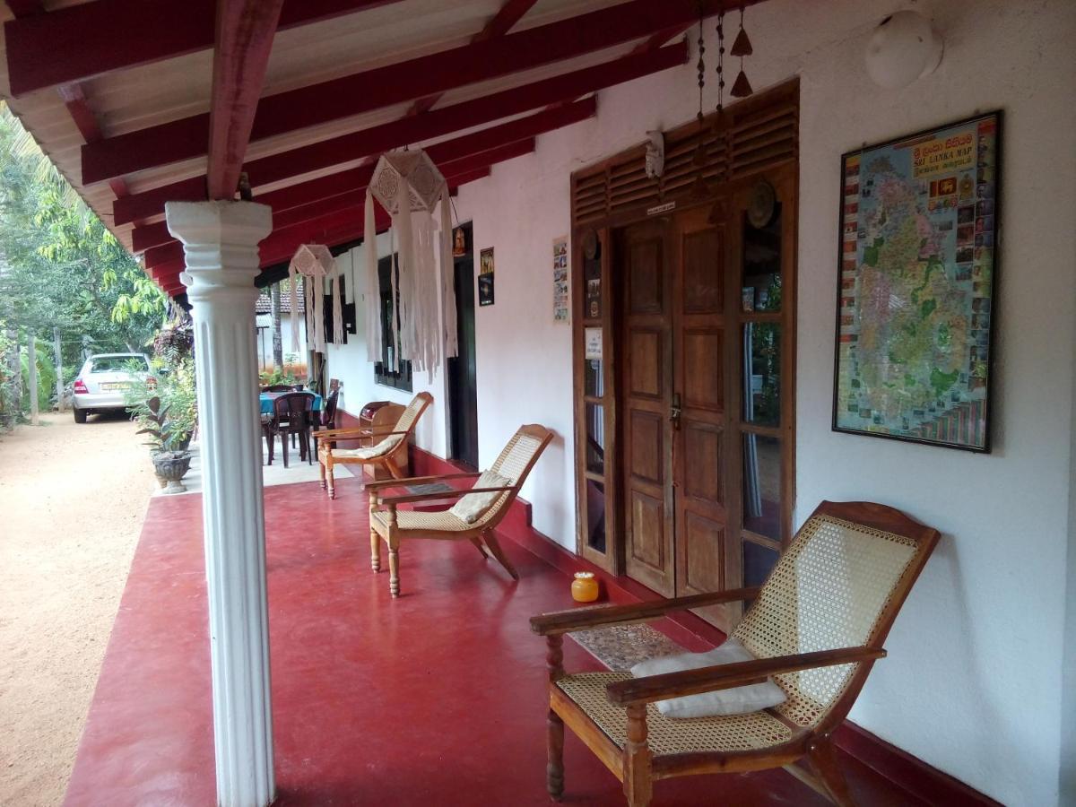 Lake House Homestay Anuradhapura Exterior foto