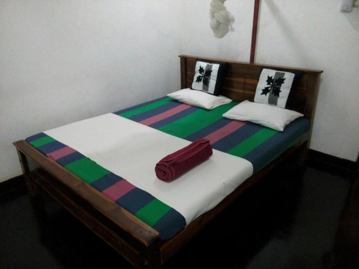 Lake House Homestay Anuradhapura Exterior foto